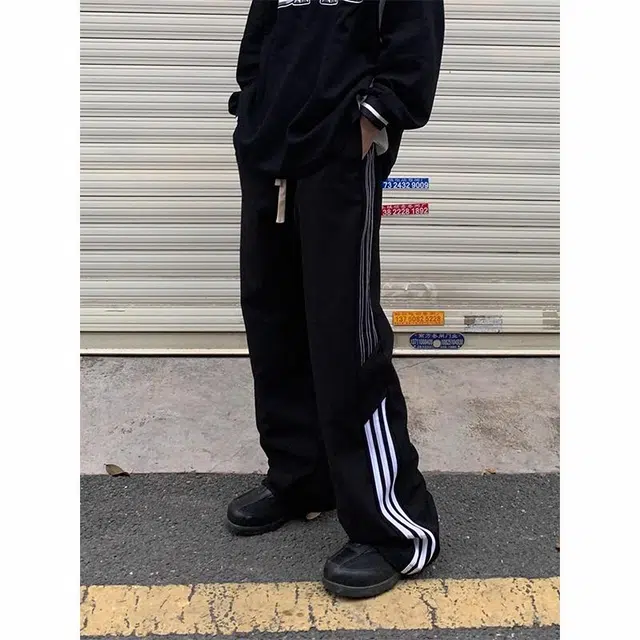 物质公式 美式高街嘻哈轻薄透气斜切拼接三条杠撞色系带简约舒适垂坠感阔腿宽松纯色通风百搭速干凉感通勤运动直筒休闲裤 男女同款 黑色