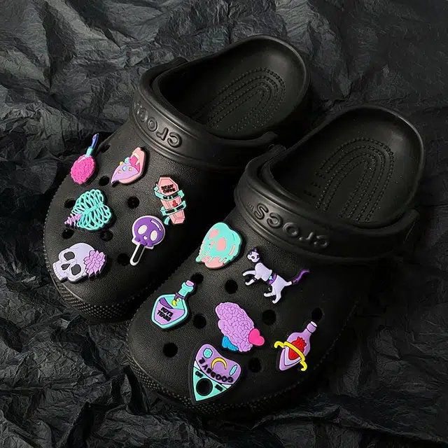 US8ACC Crocs DIY