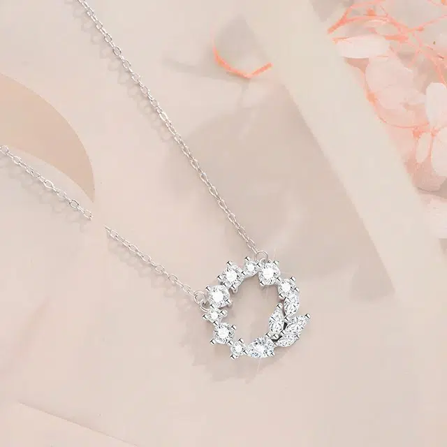 925