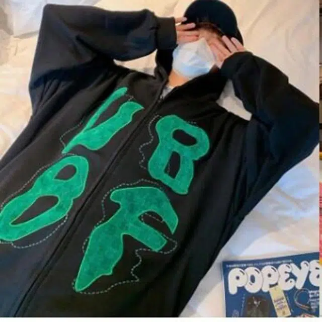 奇迹街区 美式复古时尚潮流高街设计高级感青春流行百搭连帽长袖卫衣 男女同款