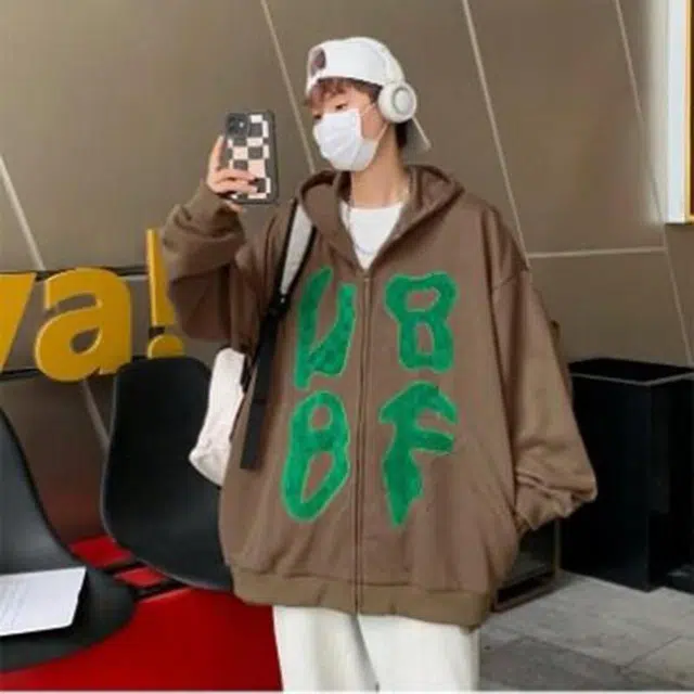 奇迹街区 美式复古时尚潮流高街设计高级感青春流行百搭连帽长袖卫衣 男女同款