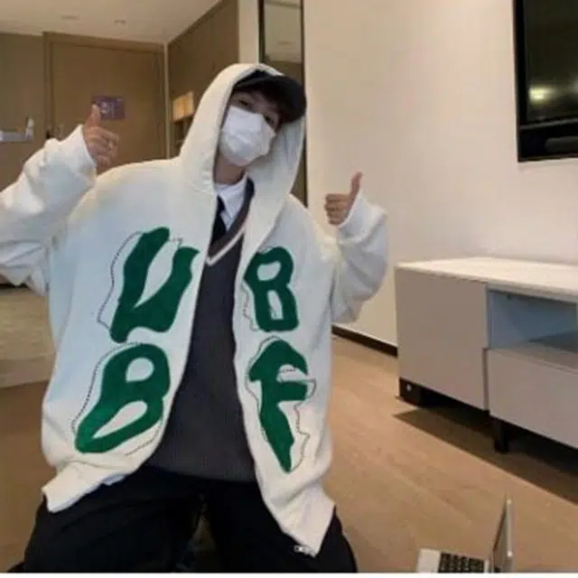 奇迹街区 美式复古时尚潮流高街设计高级感青春流行百搭连帽长袖卫衣 男女同款