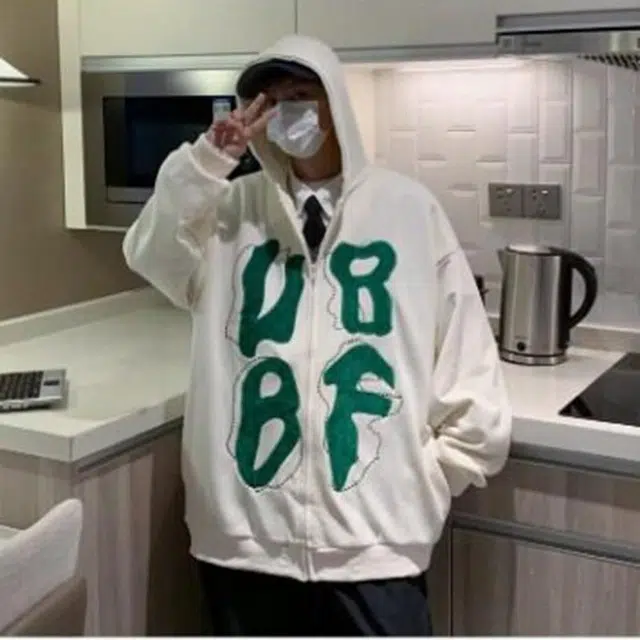 奇迹街区 美式复古时尚潮流高街设计高级感青春流行百搭连帽长袖卫衣 男女同款