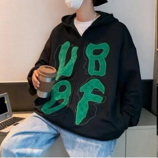 奇迹街区 美式复古时尚潮流高街设计高级感青春流行百搭连帽长袖卫衣 男女同款