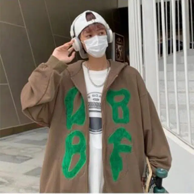 奇迹街区 美式复古时尚潮流高街设计高级感青春流行百搭连帽长袖卫衣 男女同款