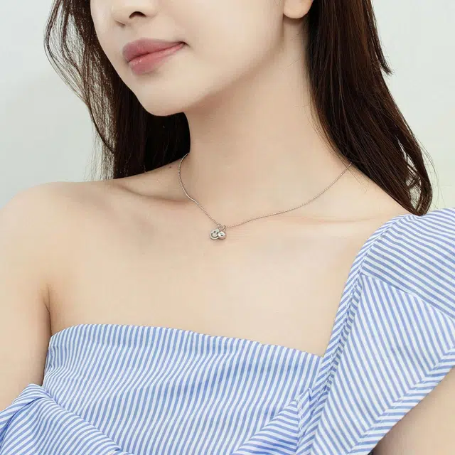 S925