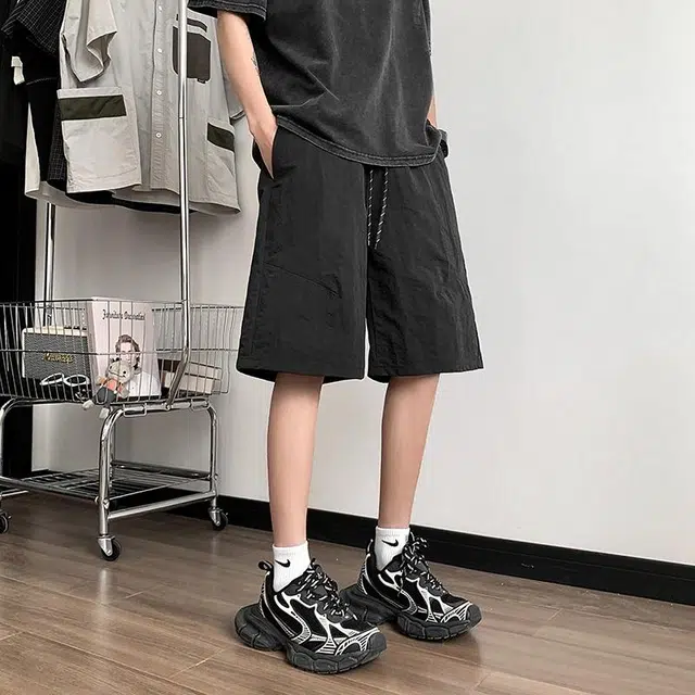Fakeyoung