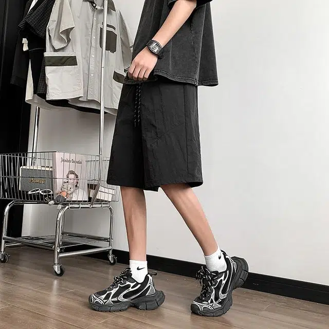 Fakeyoung