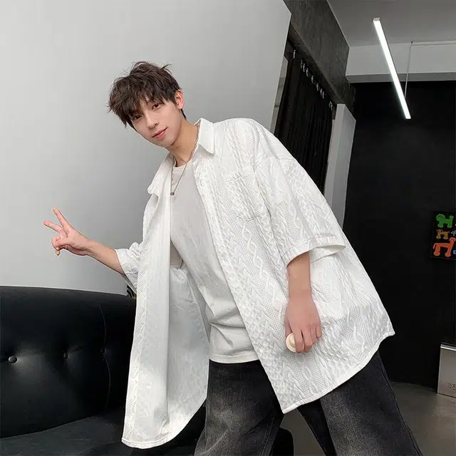Fakeyoung