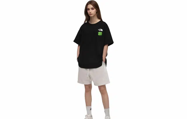 THE NORTH FACE Extraordinary T