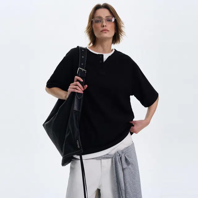 MAD WITCH T