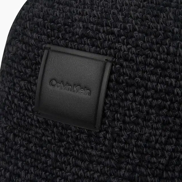 CALVIN KLEIN