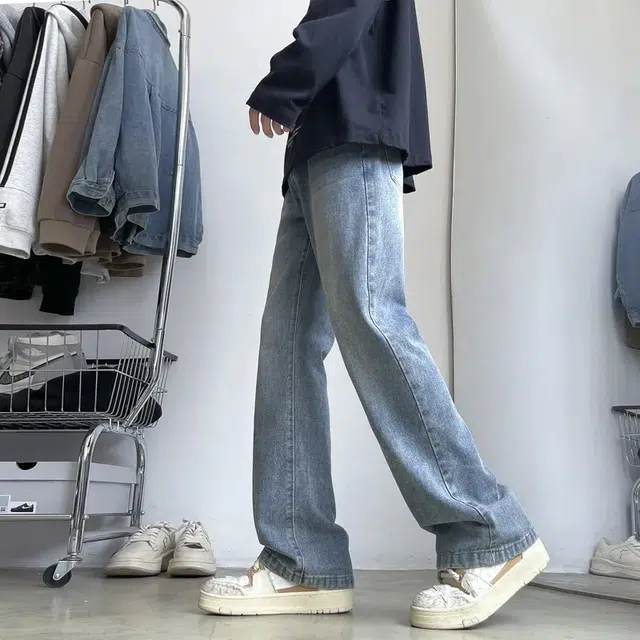八哥 复古高街美式重水洗感通勤垂感休闲时尚柔软凉感修身中腰做旧弹力喇叭裤牛仔裤 男女同款