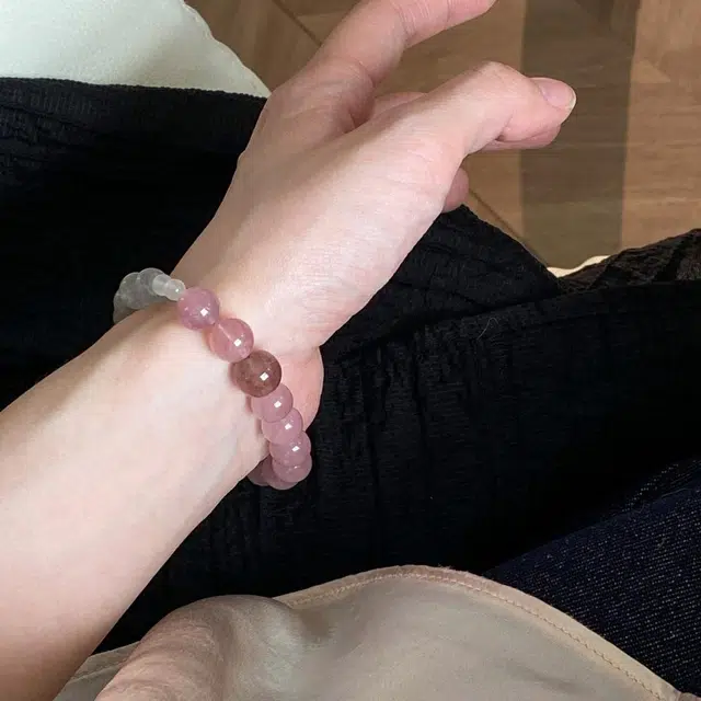 【月下玫瑰】 指尖瑰宝 桃花朵朵招财旺缘万事胜意八方来财早日脱单#好运天然 草莓晶 手串 男女同款情侣款