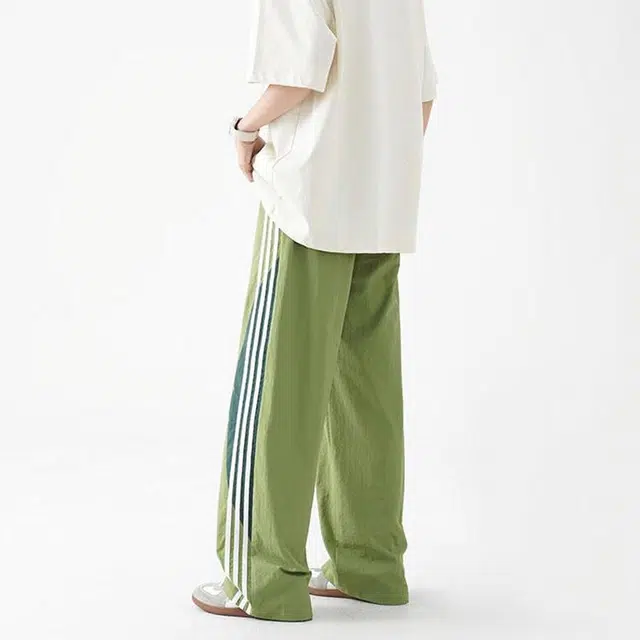 行更远 美式条纹春季潮牌三条杠阔腿高街痞帅直筒速干休闲裤 男款