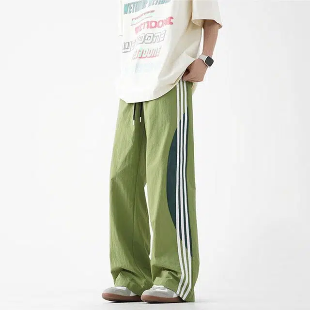 行更远 美式条纹春季潮牌三条杠阔腿高街痞帅直筒速干休闲裤 男款