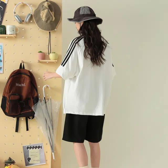 LIVINGTOWN T