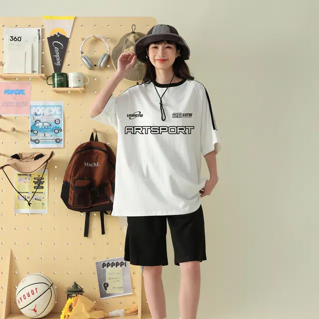 LIVINGTOWN T