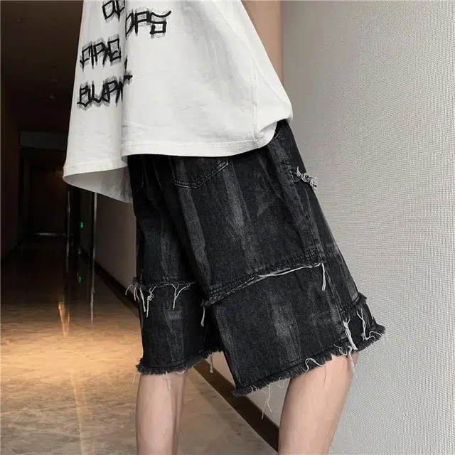Fakeyoung