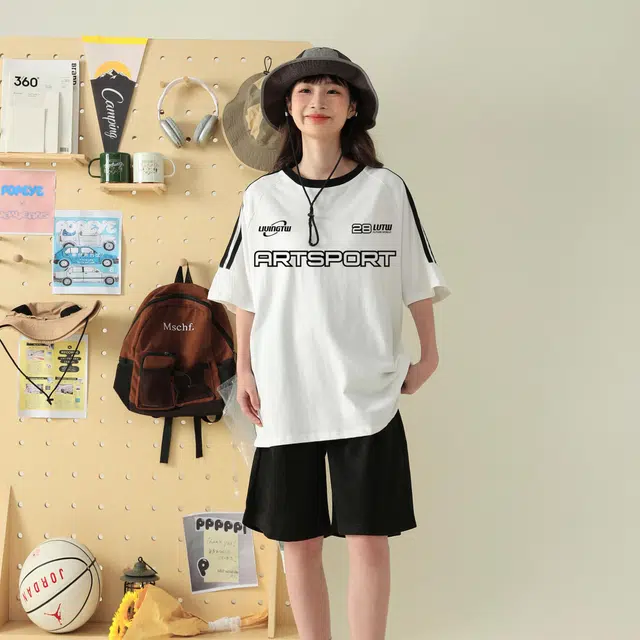LIVINGTOWN T
