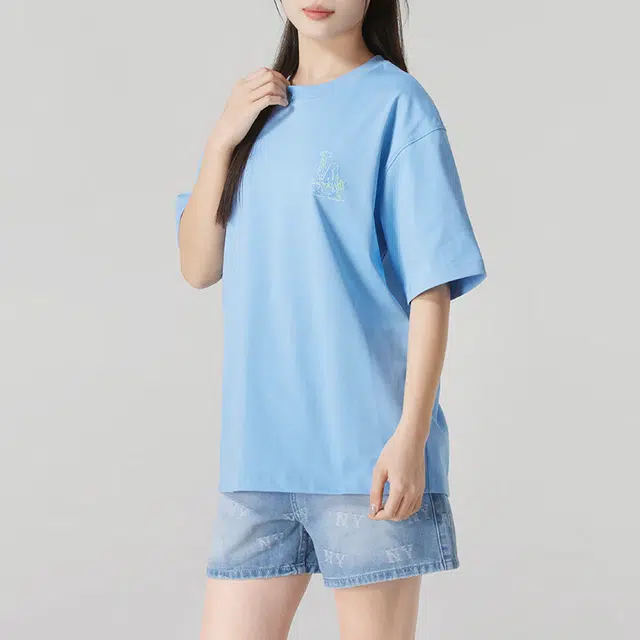 MLB T
