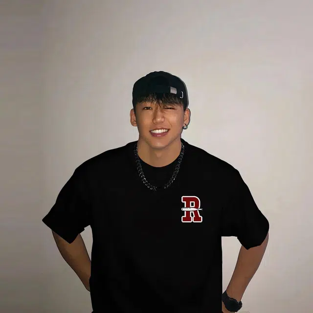HIPHOPPUNKS T