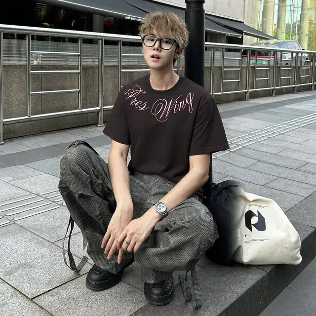 BONAS T