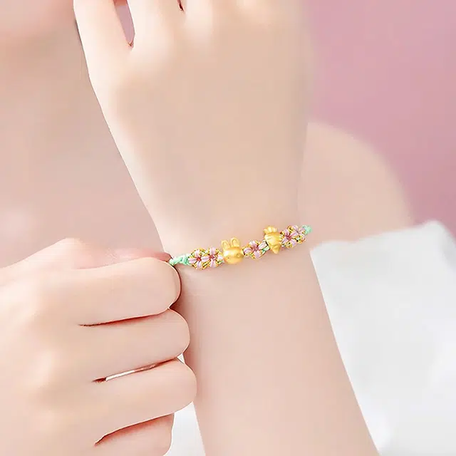 正大福 兔子萝卜浪漫爱意 轻奢精致可爱萌趣甜美 简约大气高级小清新 足金 一口价 黄金手链 男女同款情侣款