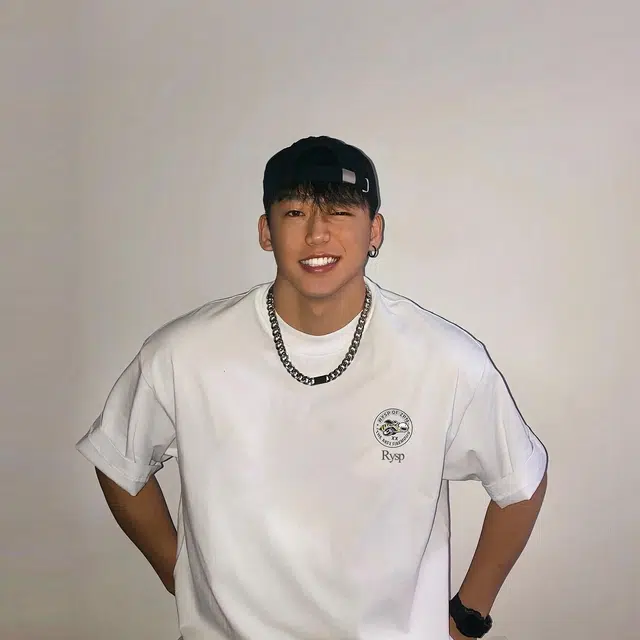 HIPHOPPUNKS T