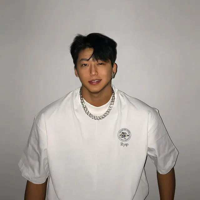 HIPHOPPUNKS T