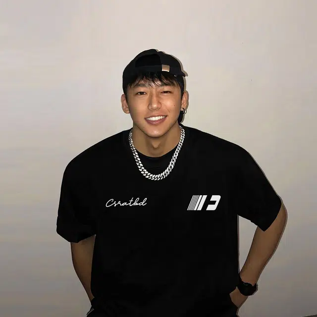 HIPHOPPUNKS T