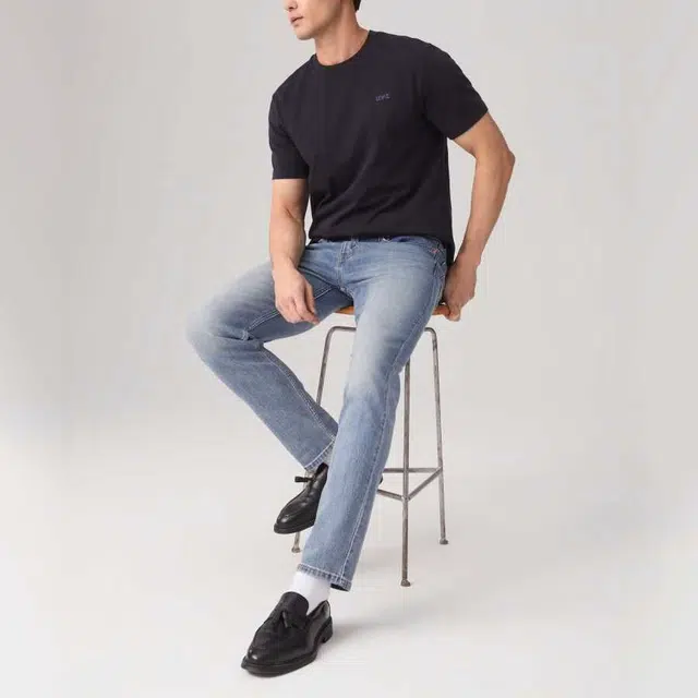 levis SS25 logoT