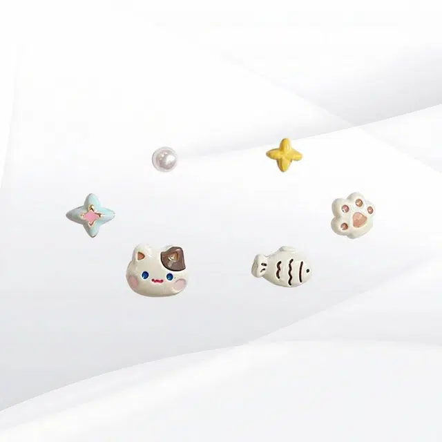 希遇 猫咪小鱼 百搭简约高级感 时尚通勤精致 甜蜜饰爱 合金 耳钉 男女同款情侣款