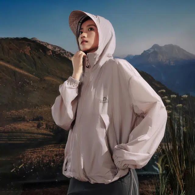 PELLIOT Mountain Series Lightweight Sunscreen Jacket