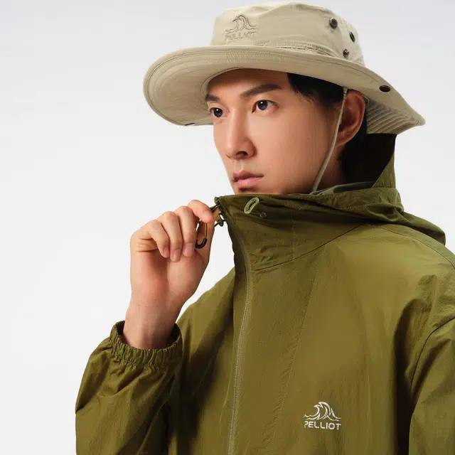 PELLIOT Mountain Series Lightweight Sunscreen Jacket