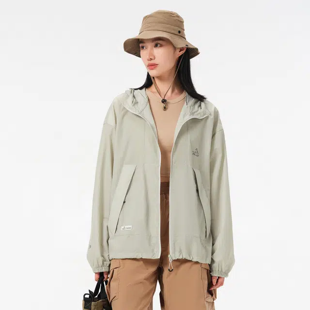 PELLIOT Mountain Series Lightweight Sunscreen Jacket