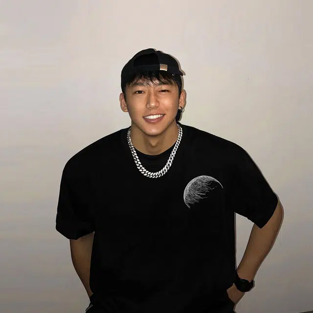 HIPHOPPUNKS T