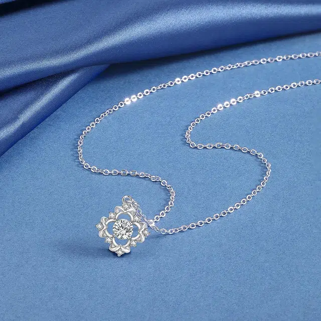 【浪漫花漾】 恋朵 森系时尚 小众高级感 幸运四叶草锁骨链 合金 项链 女款