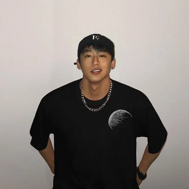 HIPHOPPUNKS T