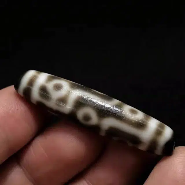 灵运宝 转运招财九眼天珠风化油润老矿风化油润包浆老料器磨损到位天然 玛瑙 吊坠 男女同款情侣款