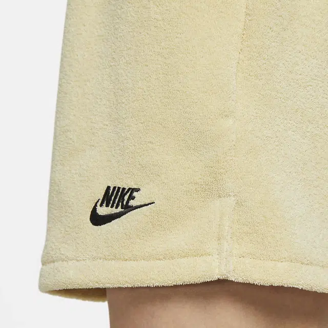 Nike Club Fleece Logo