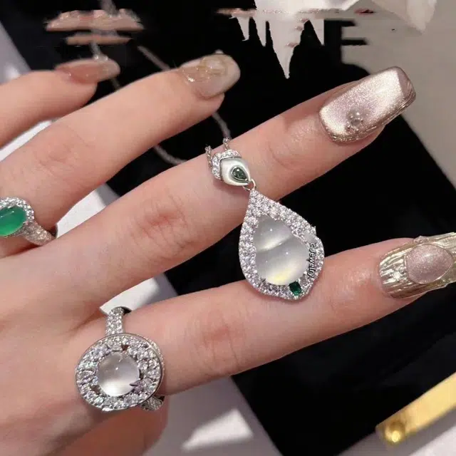 龙弗 【福禄招财】转运纳福福禄五行暴美暴富早晚发财清冷氛围感气质女神复古经典气质满分 玉髓 轻奢高级感锁骨链时尚百搭项链 女款