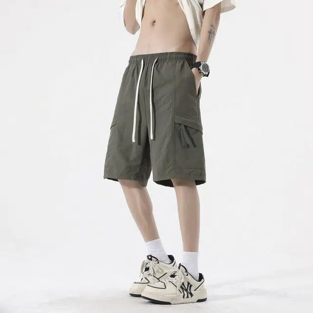 海尔斯 美式高街舒适时尚简约纯色夏季薄款宽松弹力休闲短裤 男款