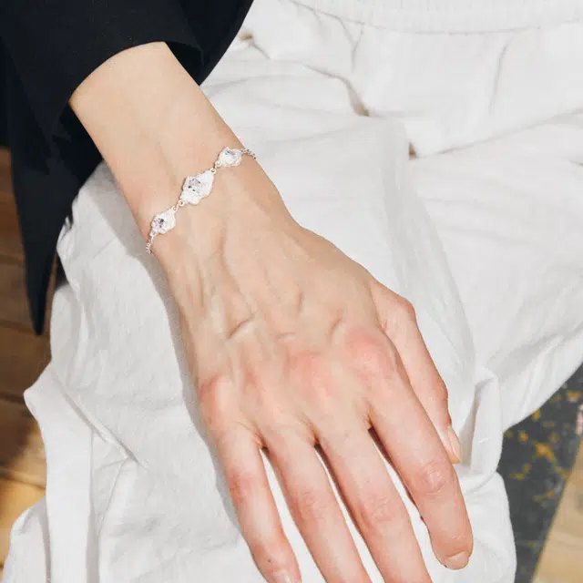 Empress 47 925