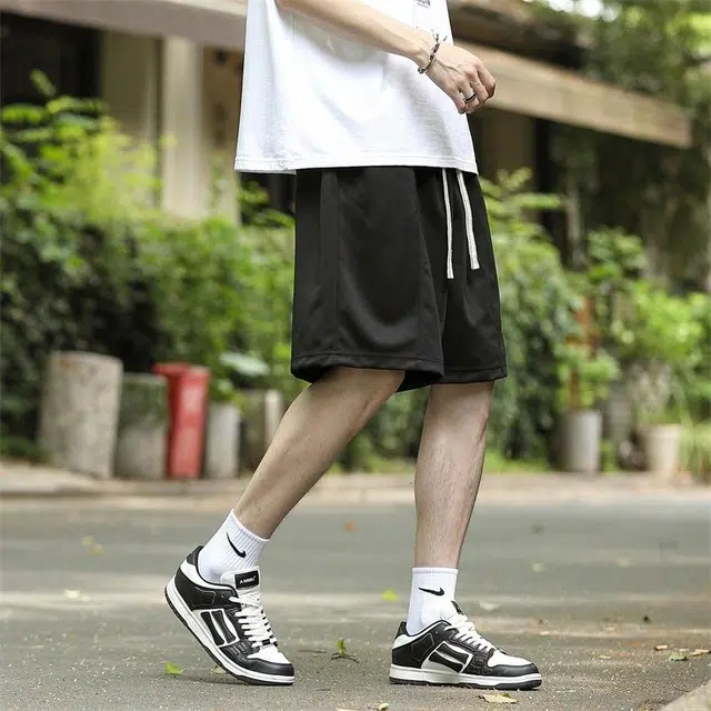 兰缪 日系简约纯色基础款日常通勤舒适透气柔软亲肤美式复古百搭运动系带户外宽松五分裤休闲短裤 男女同款
