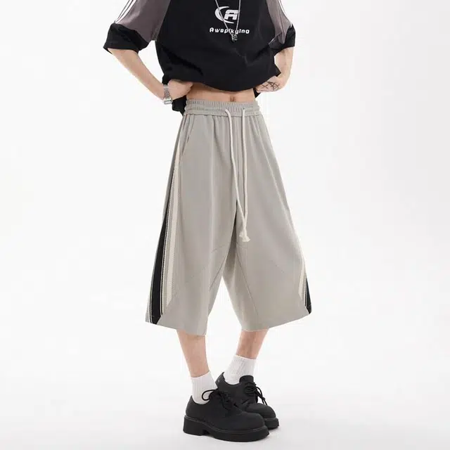 臣目 美式复古慵懒风撞色拼接条纹宽松七分休闲短裤 男款