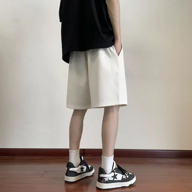 AWAO