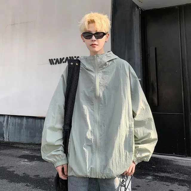 加荣 薄款透气潮牌纯色高级感街头户外宽松简约休闲连帽长袖夹克外套 男女同款