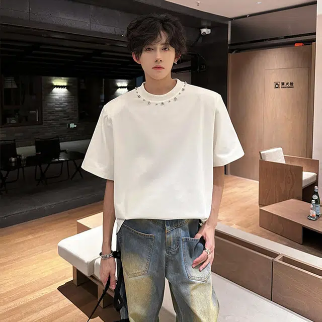 URBAN AUTHENTIC T