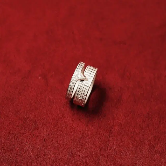 Empress 47 925